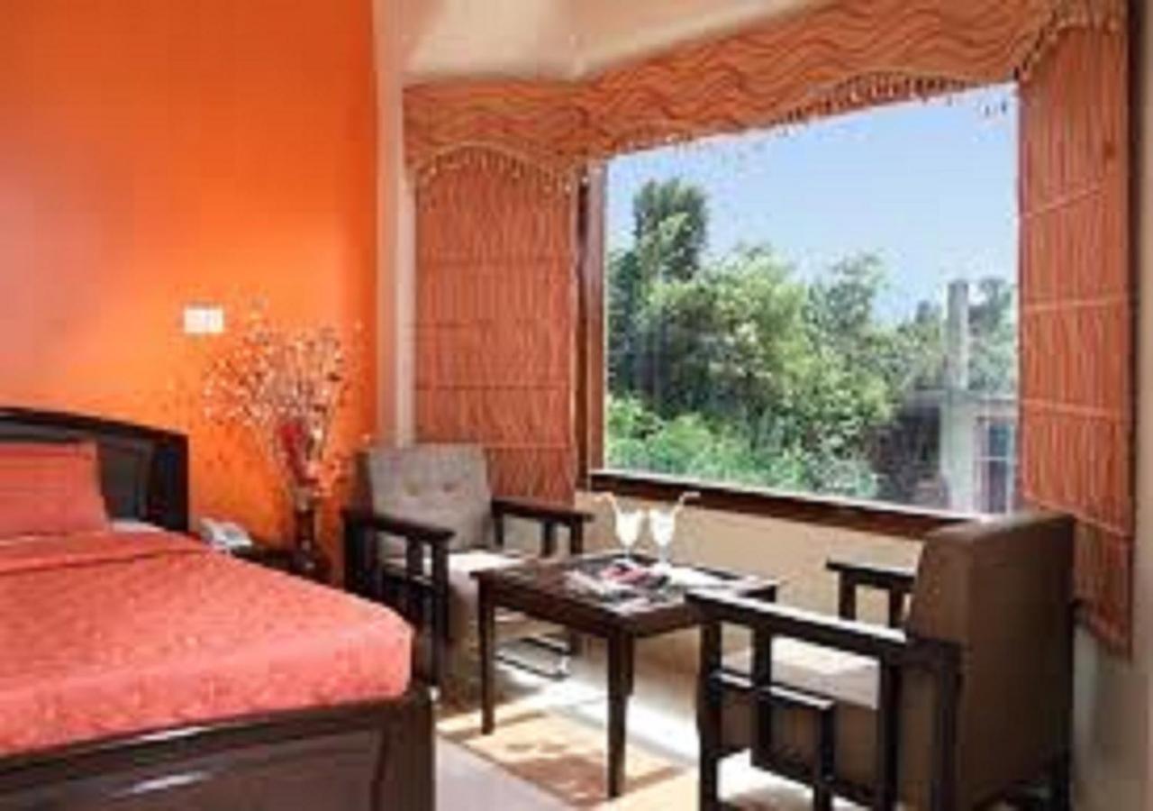 Polo Regency Hotel Sundarnagar Exterior foto
